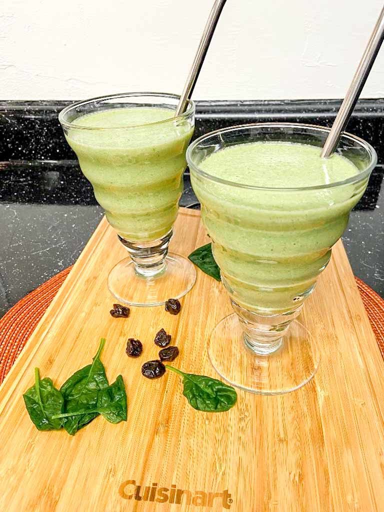 smoothie-with-spinach