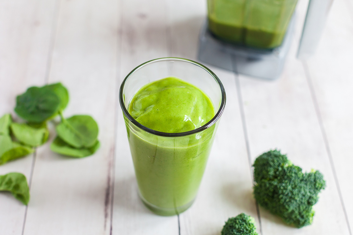 Broccoli smoothie in a glass.