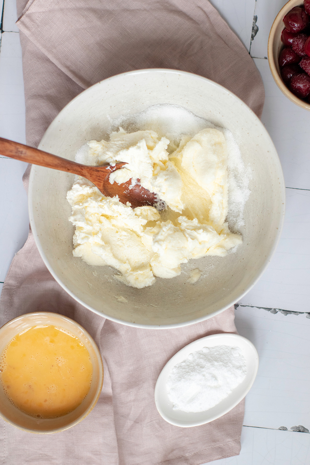 Cream cheese filling for a danish.